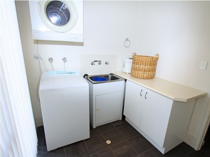 38 Boardwalk Boulevard, Halls Head WA 6210