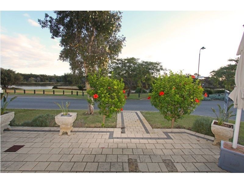 45 Darwin Terrace, Dudley Park WA 6210