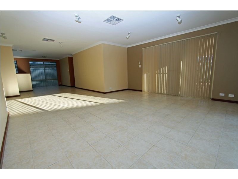 30 Petit Loop, Dudley Park WA 6210