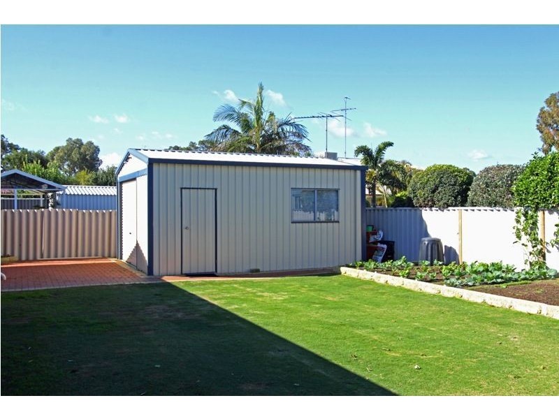 22 Oakleigh Drive, Erskine WA 6210