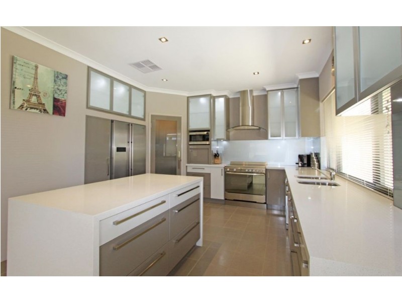 4 Joshua Carrol Street, Madora Bay WA 6210