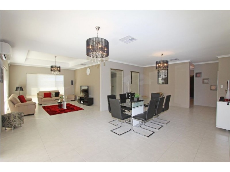 4 Joshua Carrol Street, Madora Bay WA 6210