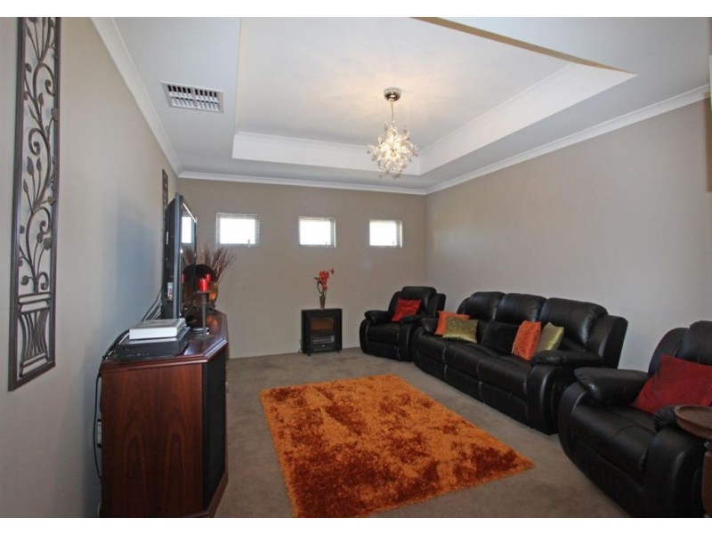 4 Joshua Carrol Street, Madora Bay WA 6210