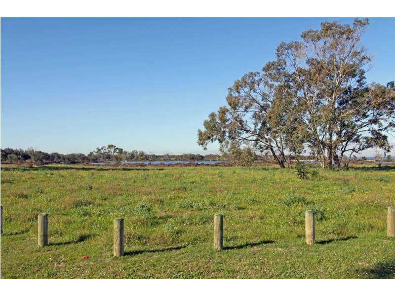 1/23a Nairn Road, Coodanup WA 6210