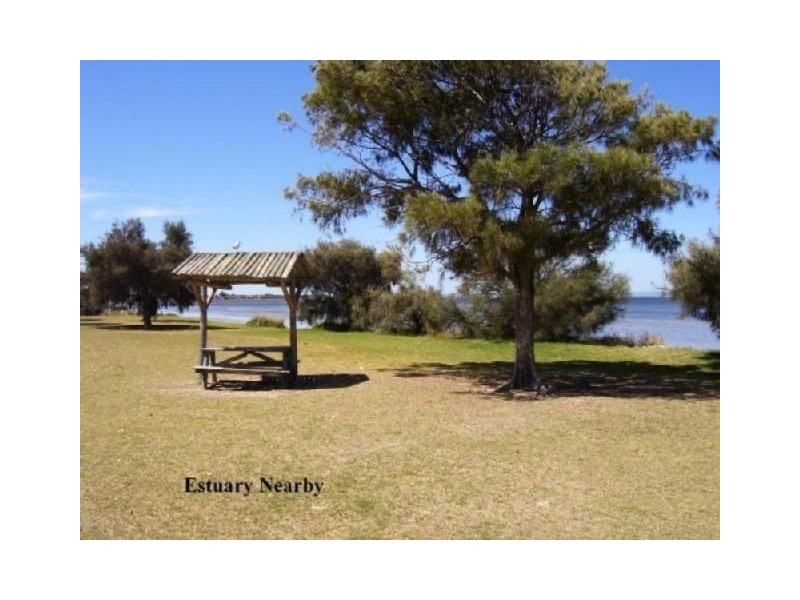 1/23a Nairn Road, Coodanup WA 6210