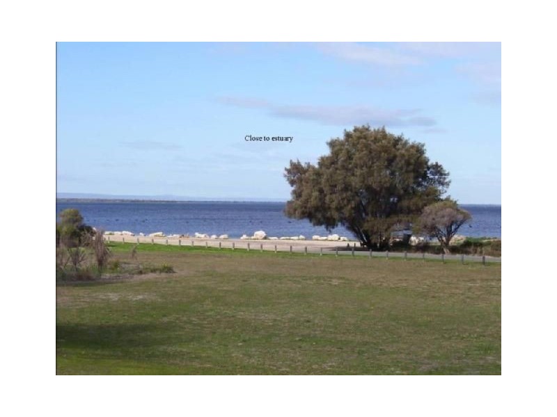 1/23a Nairn Road, Coodanup WA 6210