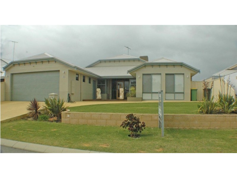 30 Tranquility Way, Halls Head WA 6210