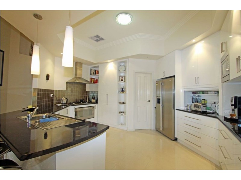 30 Tranquility Way, Halls Head WA 6210