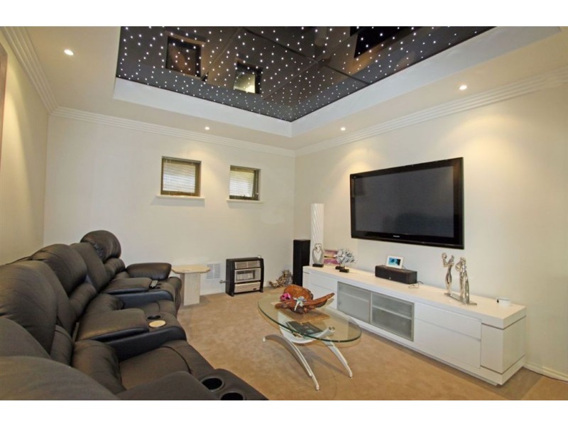 30 Tranquility Way, Halls Head WA 6210