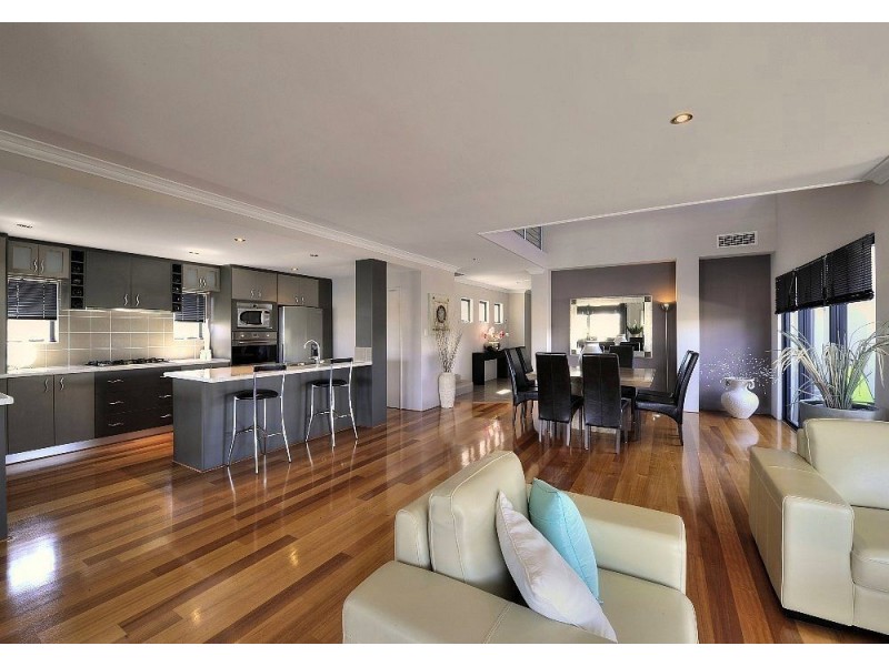 21 Waterlily Drive, Dudley Park WA 6210