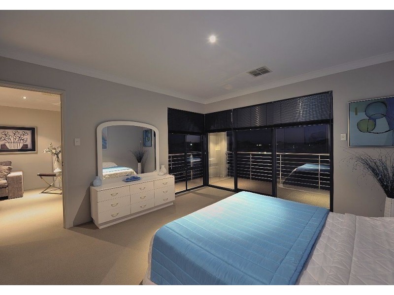 21 Waterlily Drive, Dudley Park WA 6210