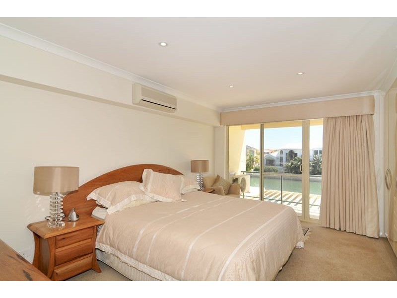 8/5 Weatherley Place, Halls Head WA 6210