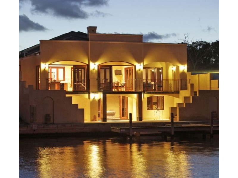 17 Leisure Way, Halls Head WA 6210