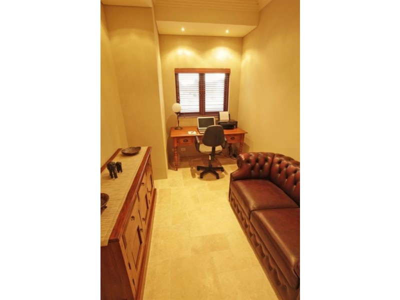 17 Leisure Way, Halls Head WA 6210