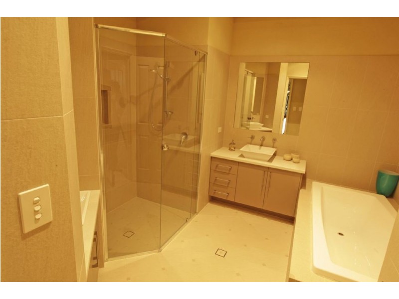 17 Leisure Way, Halls Head WA 6210