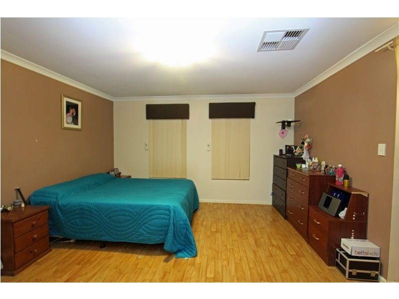 6 Aldenham Heights, Halls Head WA 6210