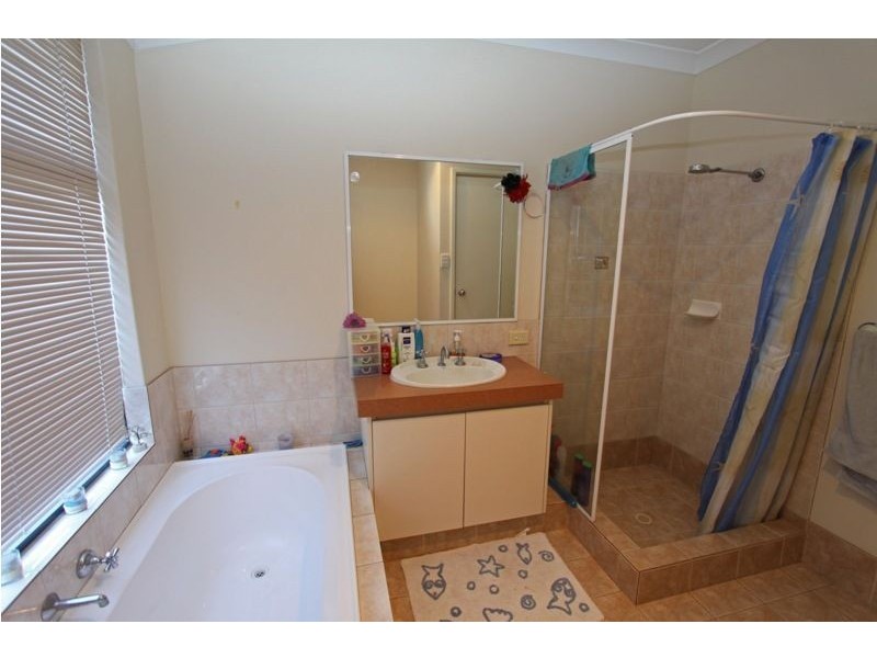 6 Aldenham Heights, Halls Head WA 6210