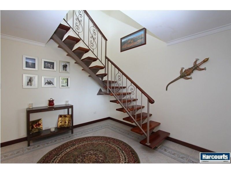 27 Shayne Street, Halls Head WA 6210