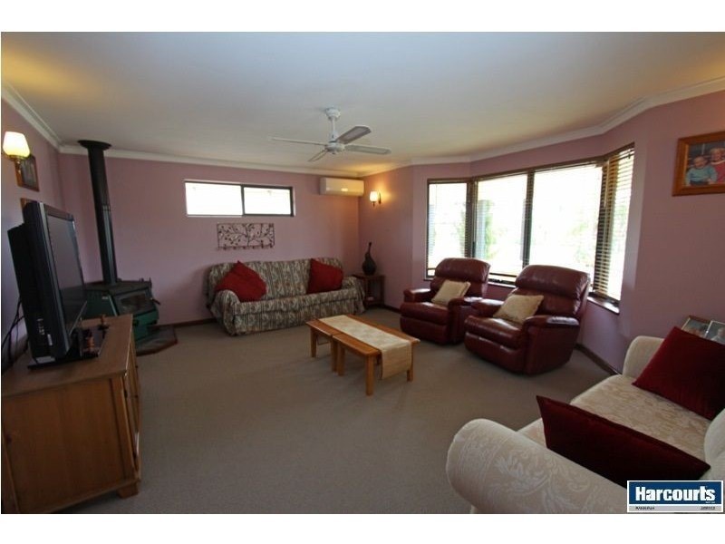 27 Shayne Street, Halls Head WA 6210