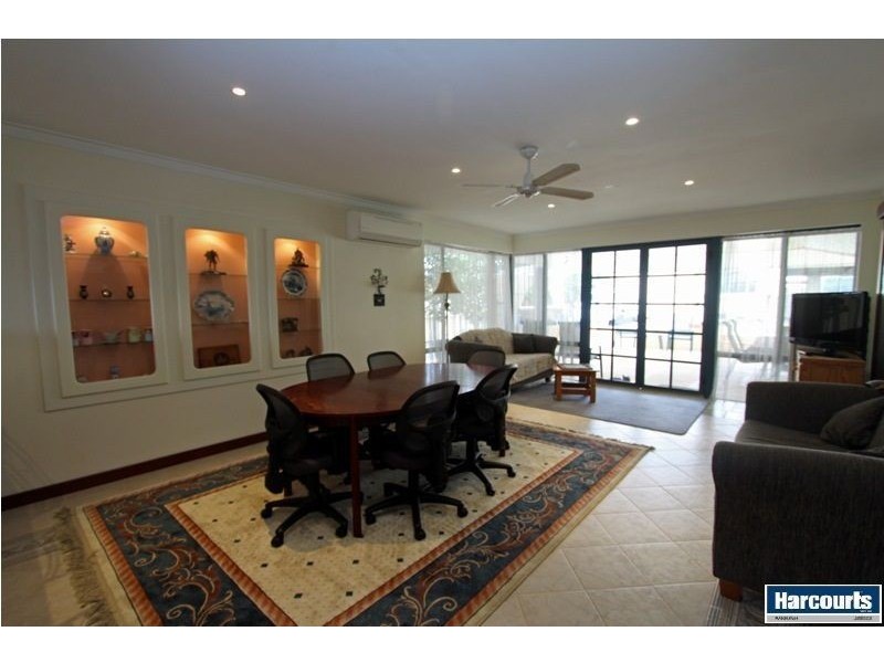 27 Shayne Street, Halls Head WA 6210