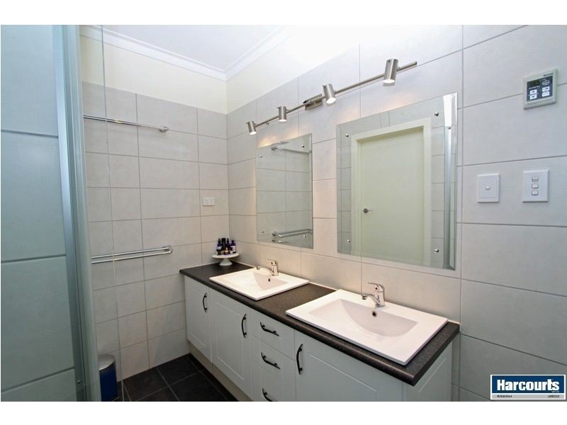 27 Shayne Street, Halls Head WA 6210