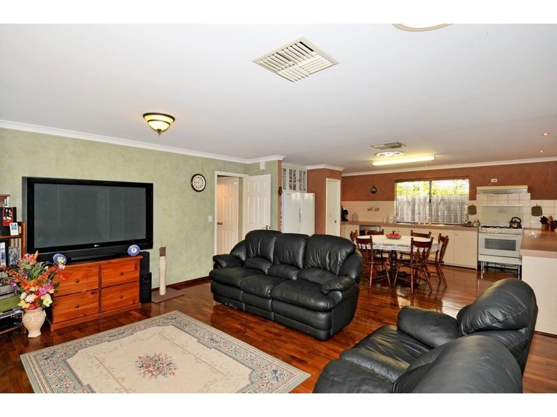 27 Challenger Road, Madora Bay WA 6210