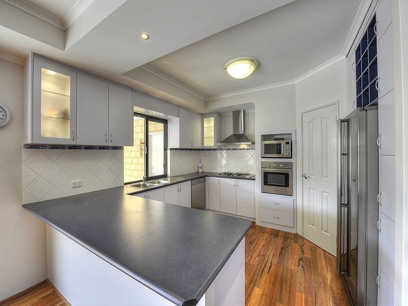 6 Regia Pass, Madora Bay WA 6210