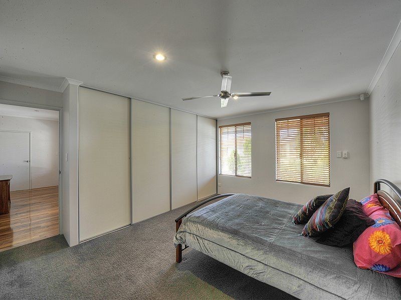 6 Regia Pass, Madora Bay WA 6210