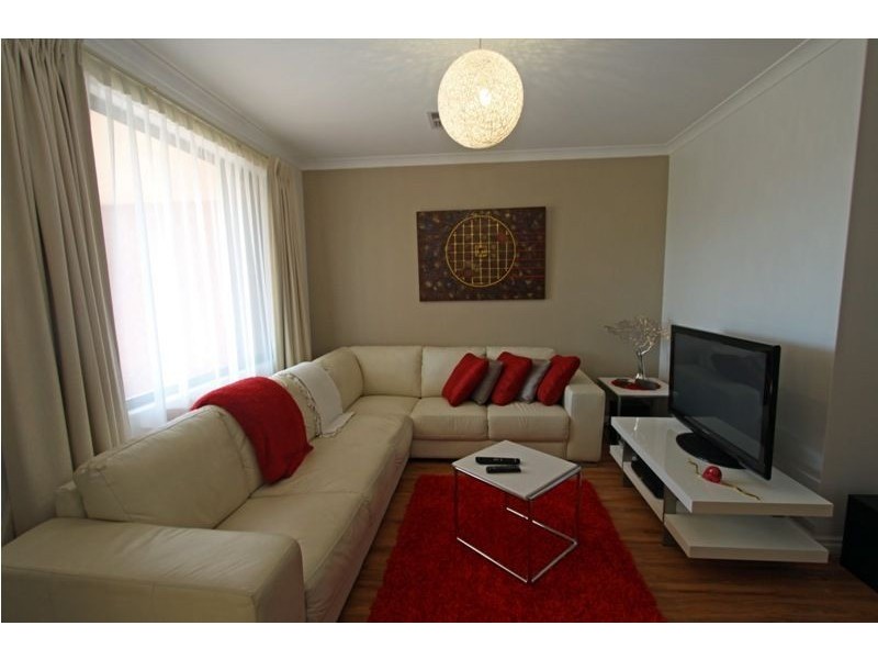 27 Grandmere Parade, Meadow Springs WA 6210