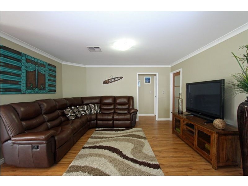 27 Grandmere Parade, Meadow Springs WA 6210