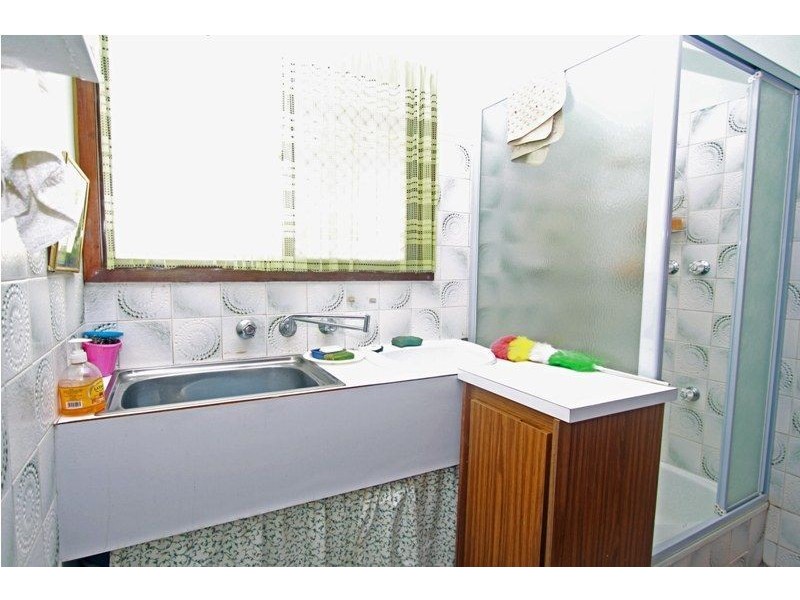 18 Dorothy Avenue, Falcon WA 6210