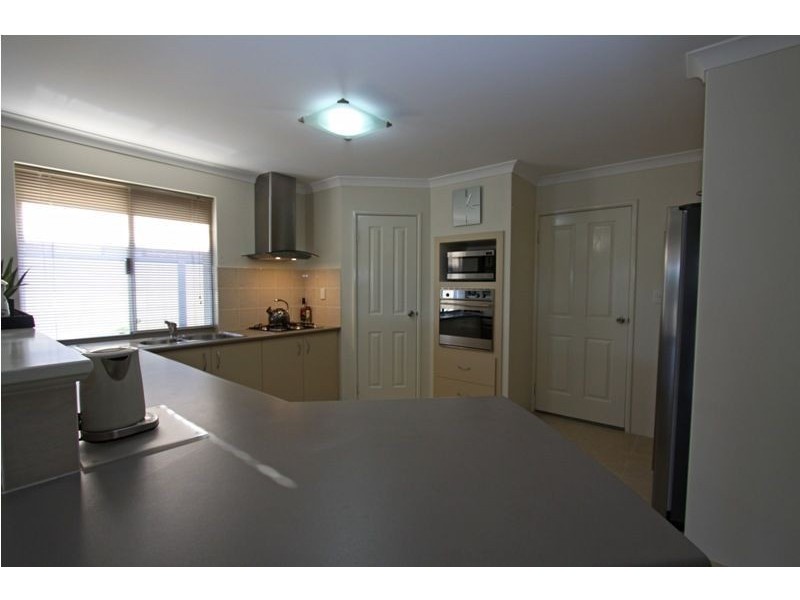 19 Camden Way, Meadow Springs WA 6210