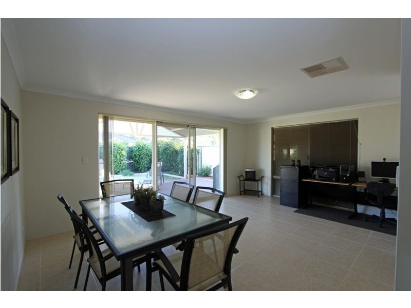 19 Camden Way, Meadow Springs WA 6210