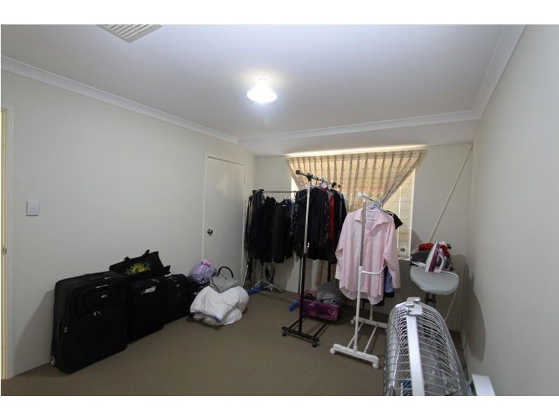 8 Sandbridge Way, Meadow Springs WA 6210