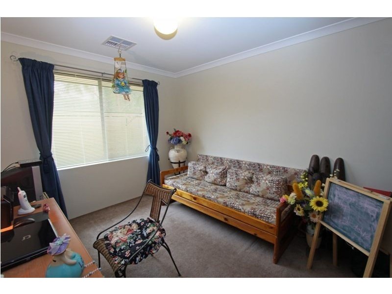 25 Honeydew Trail, Wannanup WA 6210