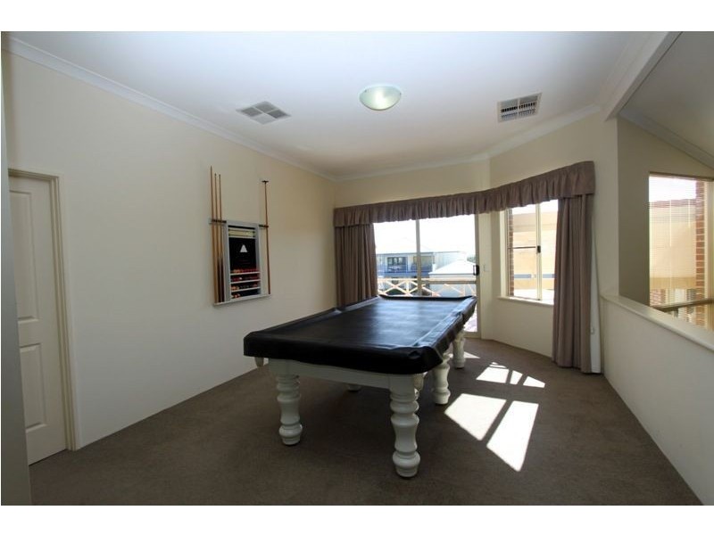 6 Carabeen Place, Halls Head WA 6210