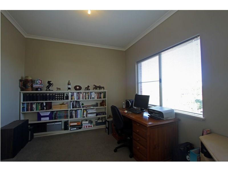 6 Carabeen Place, Halls Head WA 6210