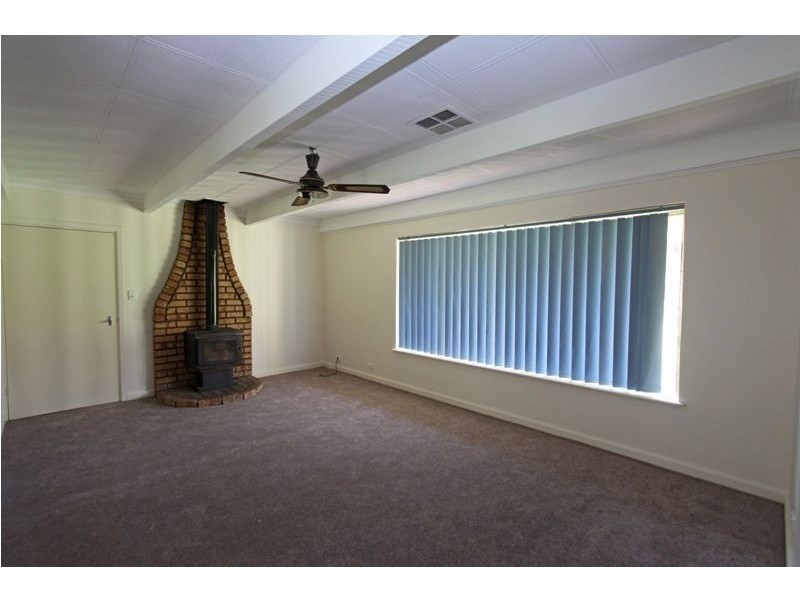 136 Greenwood Way, Barragup WA 6209