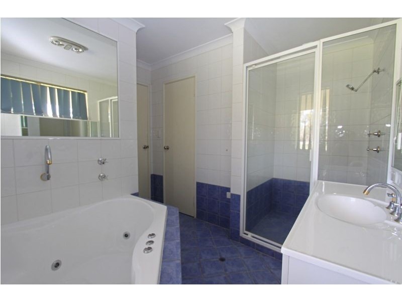 136 Greenwood Way, Barragup WA 6209