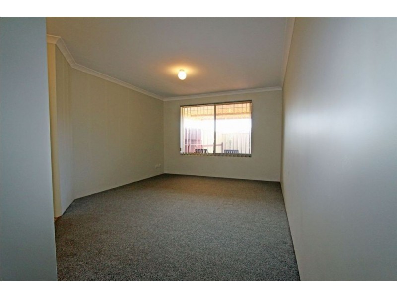 127 Peelwood Parade, Halls Head WA 6210