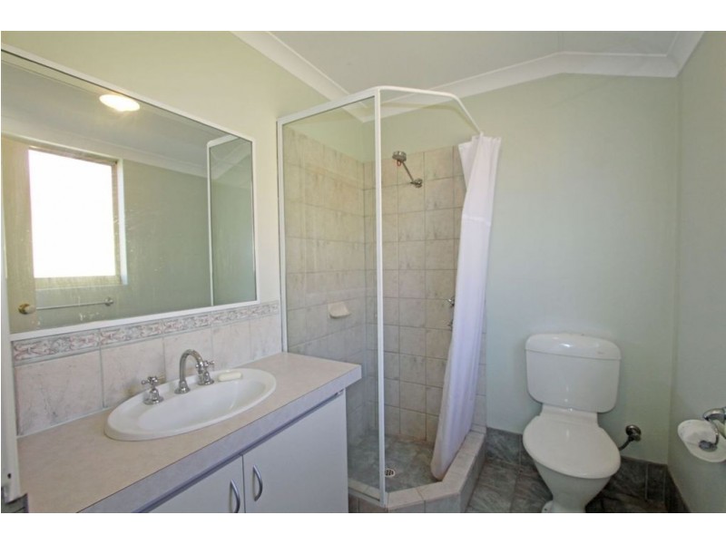 127 Peelwood Parade, Halls Head WA 6210