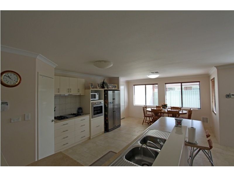 6 Moondyne Ramble, Ravenswood WA 6208