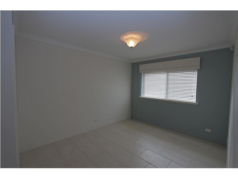 10 Tamar Break, Madora Bay WA 6210