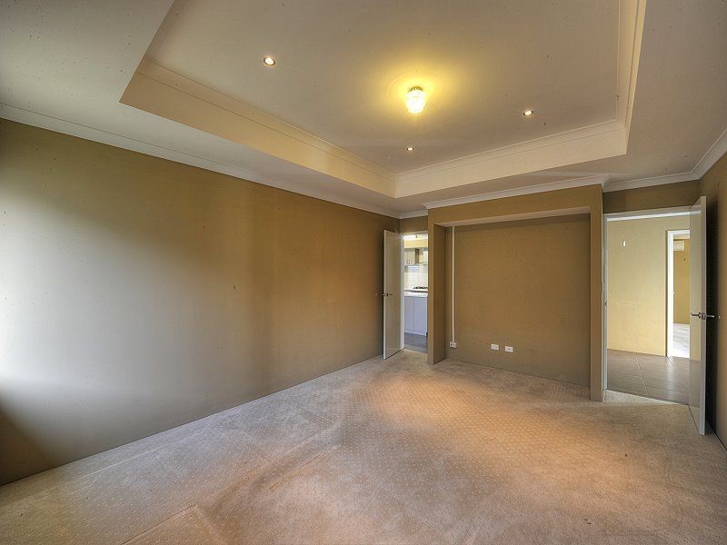 14 Kirkland Way, Meadow Springs WA 6210