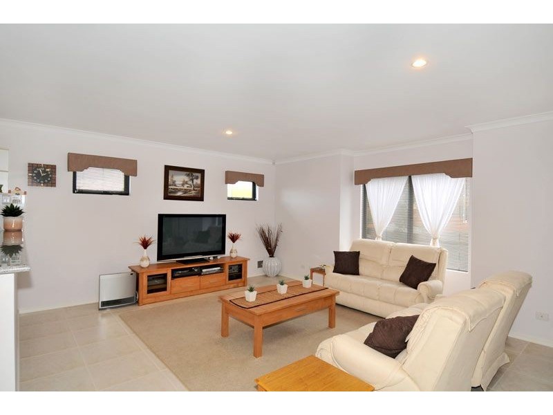 7/28 Davey Street, Mandurah WA 6210