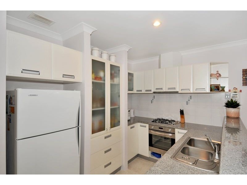 7/28 Davey Street, Mandurah WA 6210