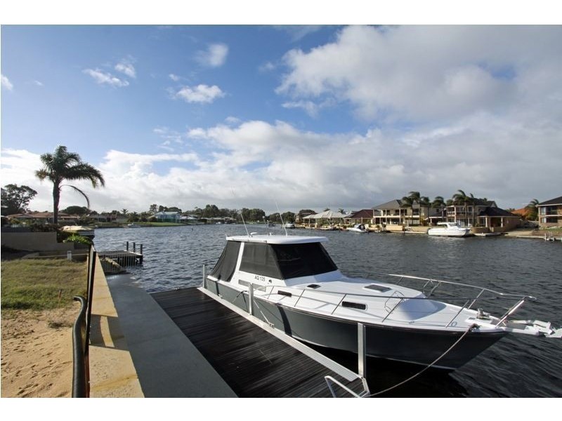 2 Fitzroy Close, Dudley Park WA 6210