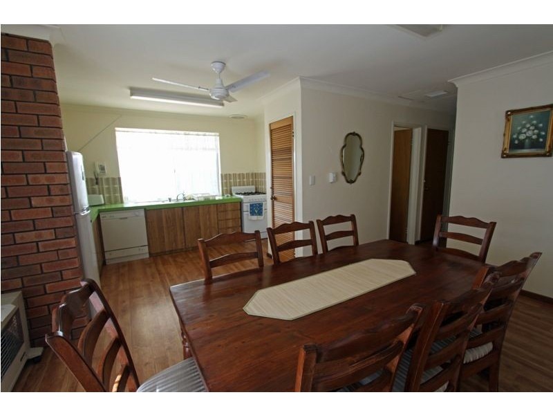 1/1a Scrivener Place, Halls Head WA 6210