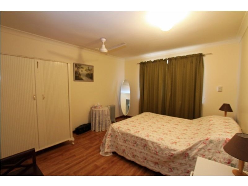 1/1a Scrivener Place, Halls Head WA 6210