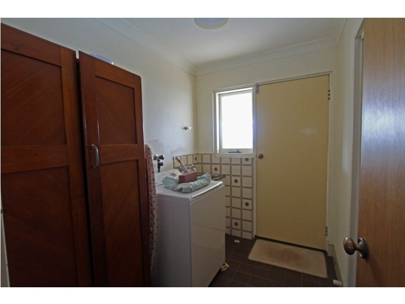 1/1a Scrivener Place, Halls Head WA 6210